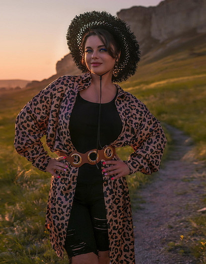 Наташа Королева показала, как Тарзан «кайфует» в санатории в шапке Шрека