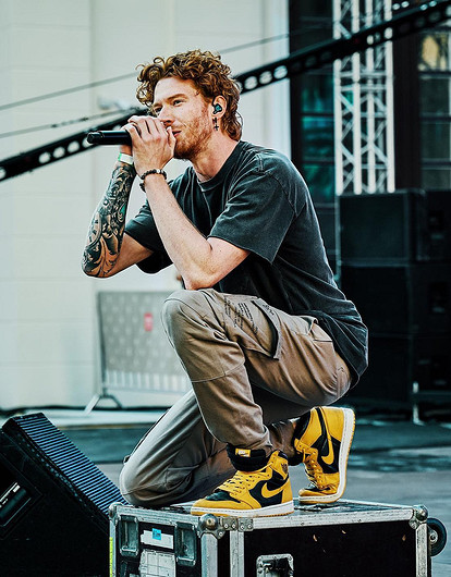 Внук Пугачевой тайно вернулся в Россию