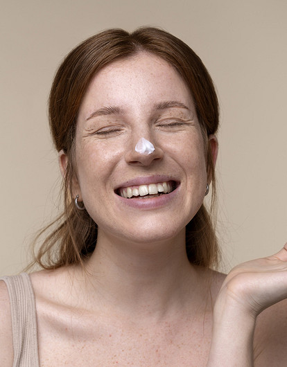 Как использовать SPF-крем и правильно выбрать степень защиты: полезная шпаргалка