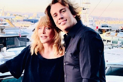 «Нет сил ходить»: Алла Пугачева переезжает в Латвию из-за серьезных проблем со здоровьем