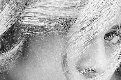 Седина в раннем возрасте: в чем причины и можно ли замедлить процесс