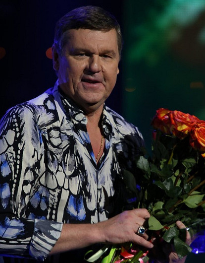 Новиков грубо раскритиковал SHAMAN за использование флага России и английского псевдонима