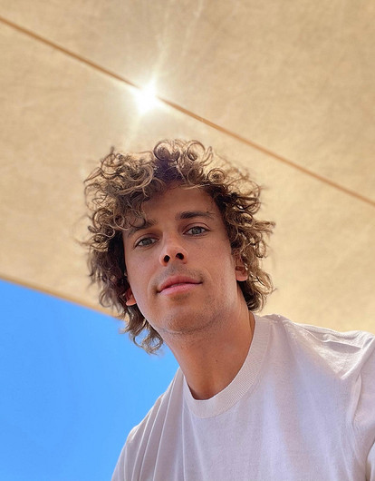 Максим Галкин* показал фото с Аллой Пугачевой и детьми