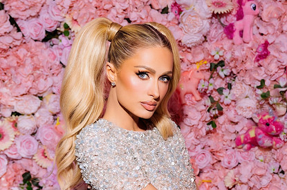 43-летняя Пэрис Хилтон показала фигуру в кожаном бикини