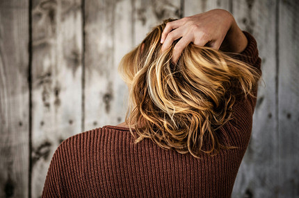 Тонкие волосы: почему они такими становятся и как можно исправить ситуацию