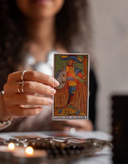 6 главных ошибок при гадании на Таро самой себе и как их избежать