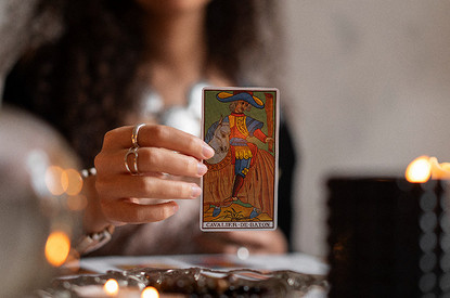 6 главных ошибок при гадании на Таро самой себе и как их избежать