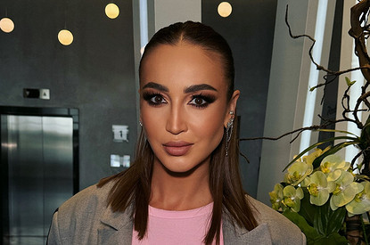 Певица Ольга Бузова покинула Россию после скандала