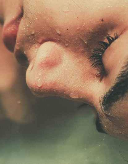 Как навсегда избавиться от черных точек на лице: 7 эффективных средств