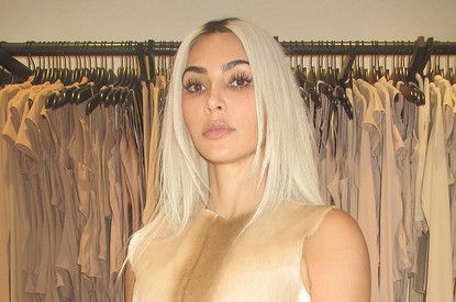 Ким Кардашьян восхитила фанатов откровенным образом в новой фотосессии