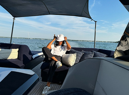 Бейонсе поделилась фото в откровенном образе на яхте с Jay-Z