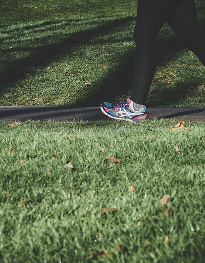 Фитнес-тренер раскрыл главные ошибки при похудении с помощью ходьбы