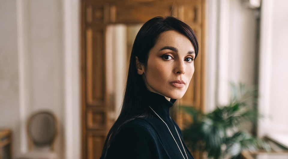 41-летняя певица Сати Казанова объявила о беременности