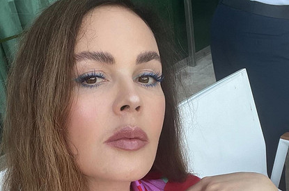 57-летняя телеведущая Екатерина Андреева показала лицо без макияжа