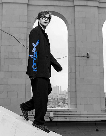 Актер Александр Петров поделился романтическими кадрами с женой из отпуска в Турции