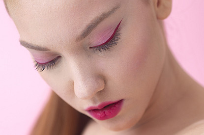 Как снимать наращенные ресницы в домашних условиях: 6 способов