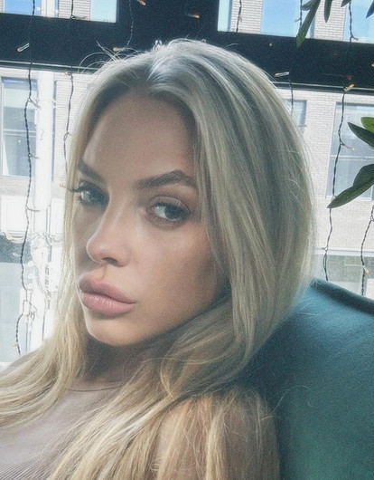 40-летняя звезда Comedy Woman Надежда Сысоева показала внешность после удаления филлеров