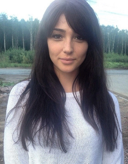 Анастасия Ивлеева показала фигуру в откровенном купальнике