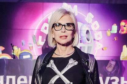 61-летняя певица Алена Свиридова опубликовала фото в бикини