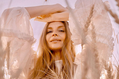 Любовь Толкалина удивила подписчиков откровенными образами