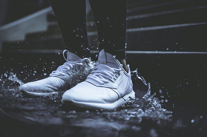 Тренд на босоногую обувь: удобно или вредно