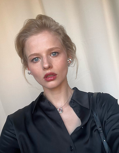 Актриса Александра Бортич показала поклонникам лицо без макияжа