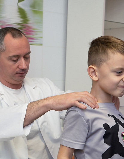 Скрытые родовые травмы: чем они опасны для ребенка и как их выявить на ранней стадии