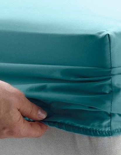 Как сложить простынь на резинке: пошаговая инструкция