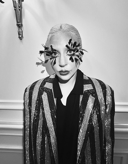 Певица Леди Гага удивила поклонников новым имиджем