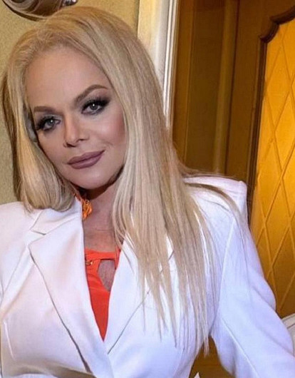 Стало известно о странном поведении Ларисы Долиной перед потерей квартиры