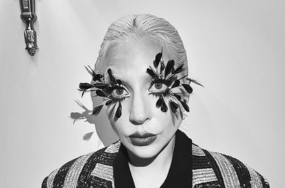 Певица Леди Гага удивила поклонников новым имиджем