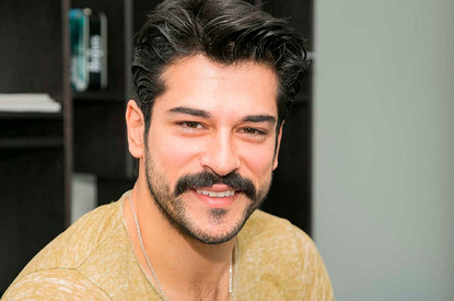 Звезда «Великолепного века» Бурак Озчивит дебютирует в российском кино