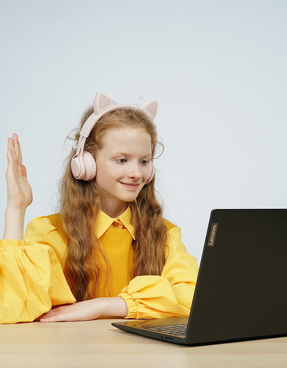 Онлайн-школа для ребенка: 7 плюсов обучения