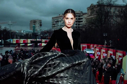 Агата Муцениеце забрала детей у Павла Прилучного и отвезла их на отдых