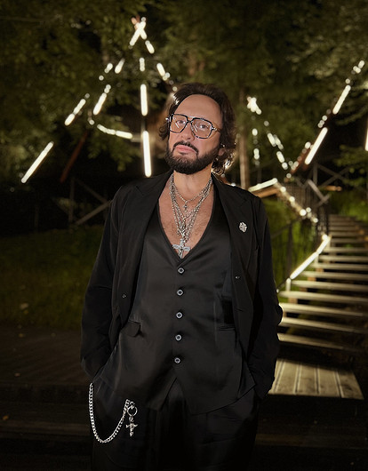 Стас Михайлов показал кадры из родительского дома