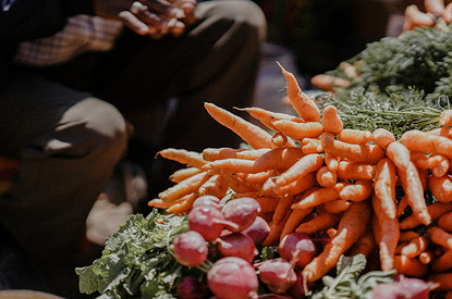 Гастроэнтеролог назвала девять продуктов, от которых изменится отражение в зеркале