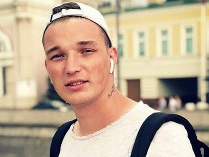 Блогер Эдвард Бил находится в критическом состоянии: врачи могут ампутировать ногу из-за заражения крови