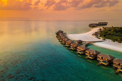 Ужин под звездами, дайвинг с акулами: 7 причин отправиться на Мальдивы  этой осенью