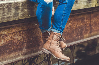 Затекают ноги: 3 самые частые причины и что делать в каждом случае