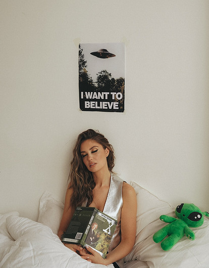 Агата Муцениеце получила серьезную травму на съемках