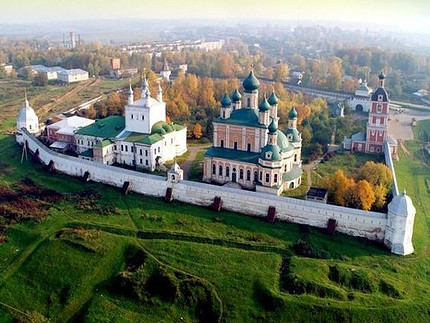 Куда поехать на осенние каникулы: лучшие направления по России