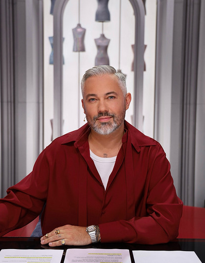 Стилист Александр Рогов рассказал, как носить треники с необычной обувью