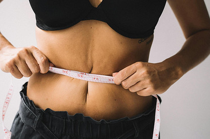 Эндокринолог раскрыла факторы, влияющие на появление жировых отложений вокруг талии