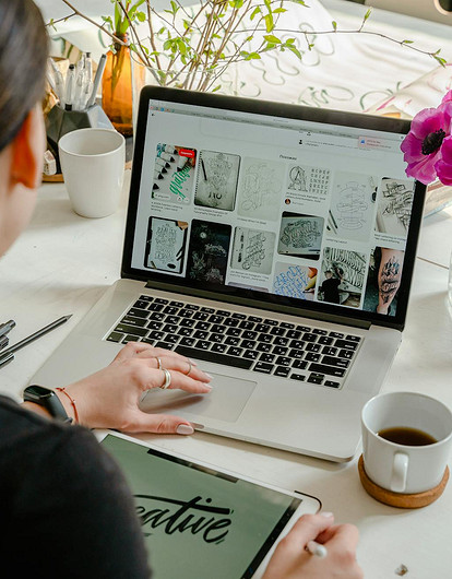 Диетолог предупредила о рисках для здоровья при обедах на рабочем месте