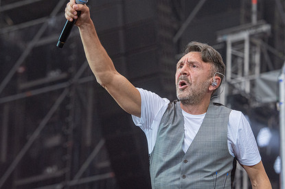 Сергей Шнуров снизил цену на выступления «Ленинграда» после отмены концертов