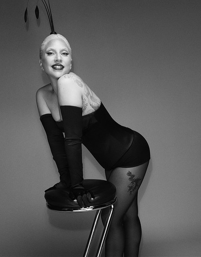 Поклонники заподозрили Леди Гагу в беременности