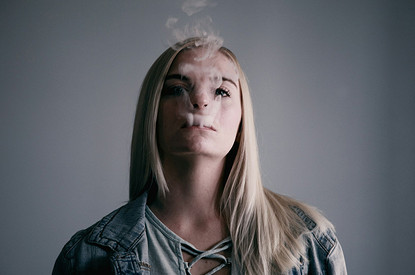 Нарколог раскрыл главного врага молодой кожи