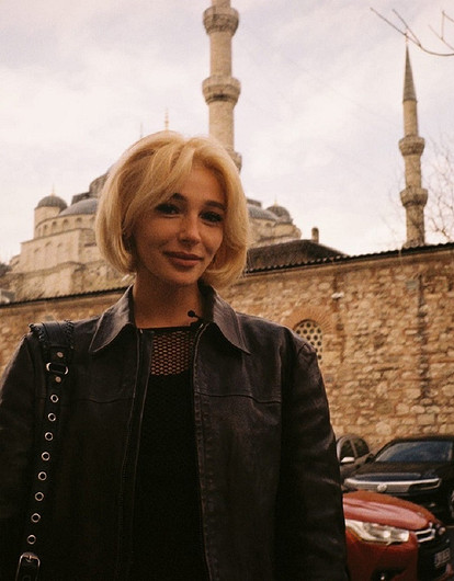 Настя Ивлеева впервые опубликовала совместное фото с мужем