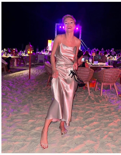 Как звезды провели новогодние каникулы: 33 фото со всего мира