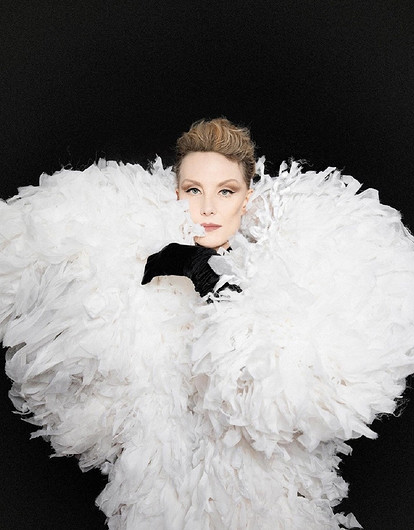 Рената Литвинова распродает личные вещи в Париже по сниженной цене